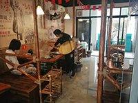 加盟地鍋雞品牌時(shí)有哪些注意事項